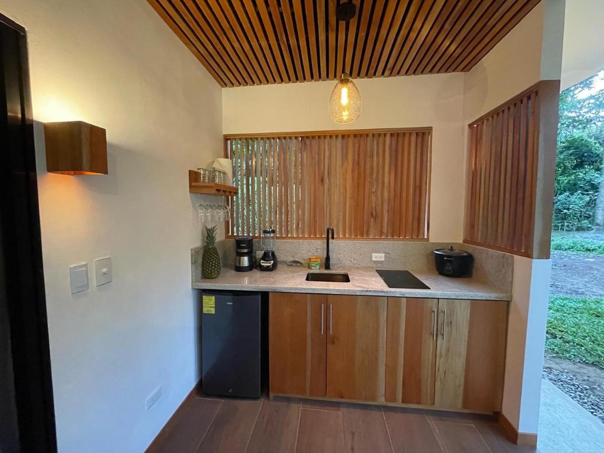 Caribbean Irie - Charming, Luxurious Bungalow In Nature With Ac & Fiber Optic Wifi Puerto Viejo de Talamanca Bagian luar foto