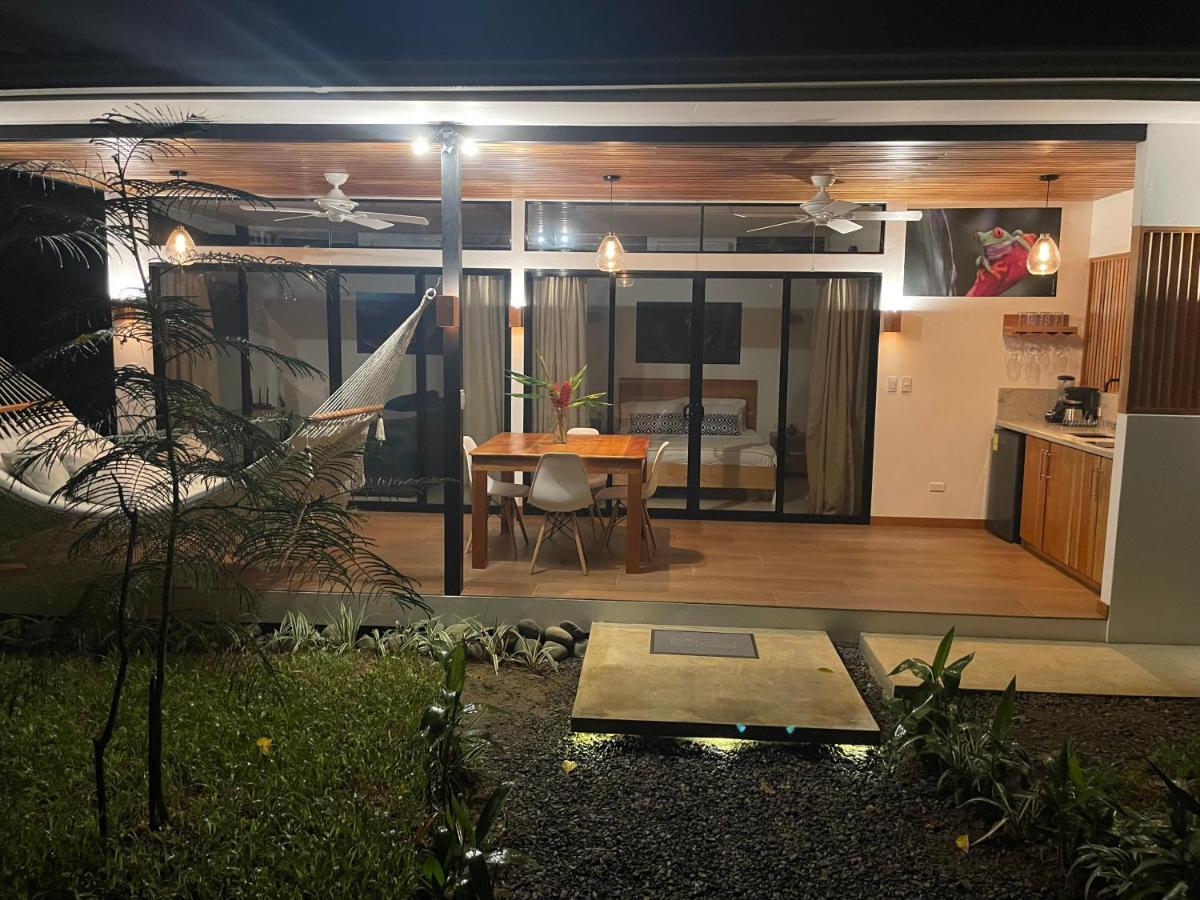 Caribbean Irie - Charming, Luxurious Bungalow In Nature With Ac & Fiber Optic Wifi Puerto Viejo de Talamanca Bagian luar foto